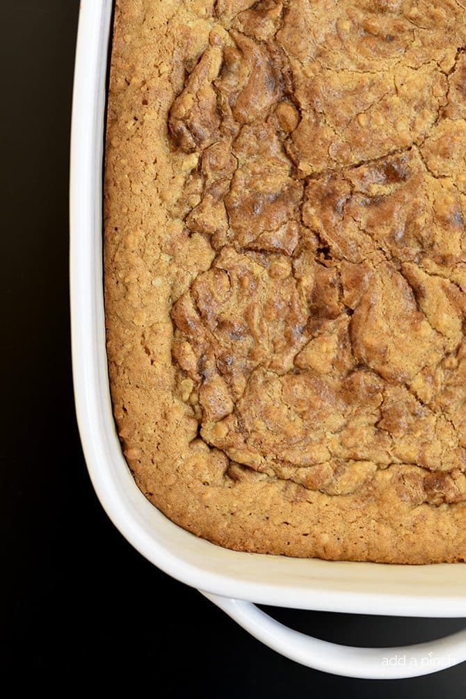 Delicious Cinnamon Swirl Oat Blondies for Your Holidays